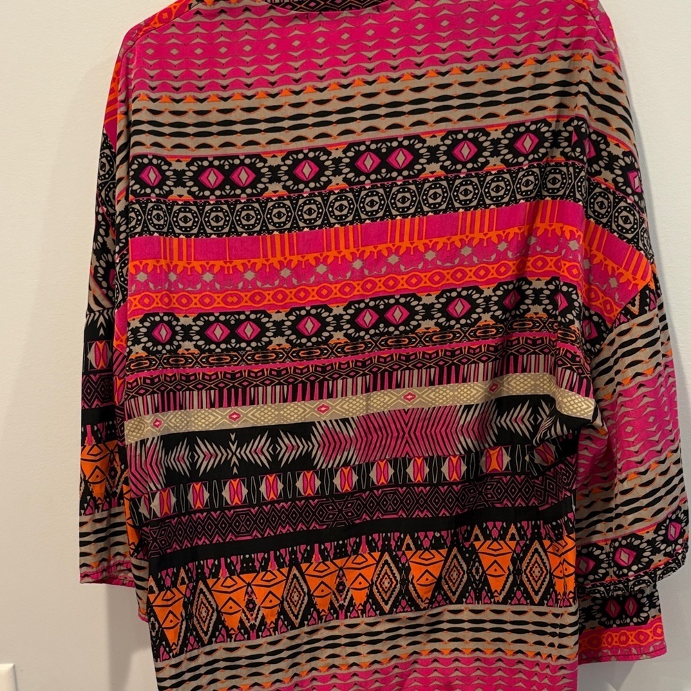 Miami Multicolor Geometric Blouse - Picture 6 of 6